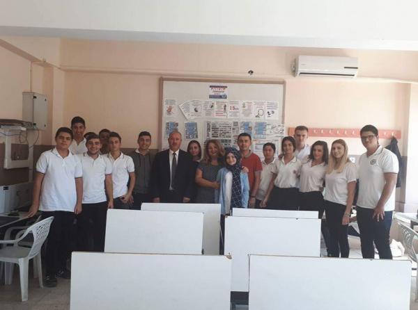 Sayın İlçe Milli Eğitim Müdürümüz Kadir Kadıoğlu yenilenen atölyelerimize teşrifi ile bizleri onurlandırdı, öğrencilerimizi sevindirdi.