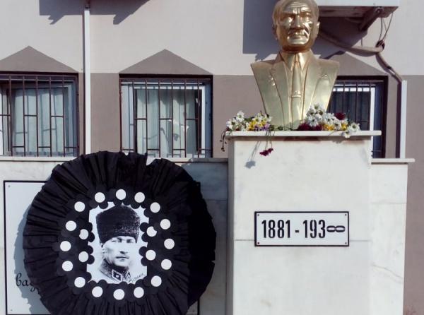 Türk Milletinin Büyük Kahramanı Gazi Mustafa Kemal Atatürk´ü vefatının 80. yıl dönümünde saygı özlem ve minnetle anıyoruz