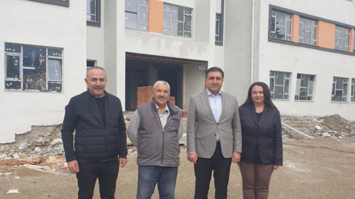 İl Milli Eğitim Müdürümüz Sayın Dr. Murat Mücahit YENTÜR'ün  inşaat faaliyetleri devam eden güzide okulumuz Süleyman Demirel ÇPALyi ziyareti